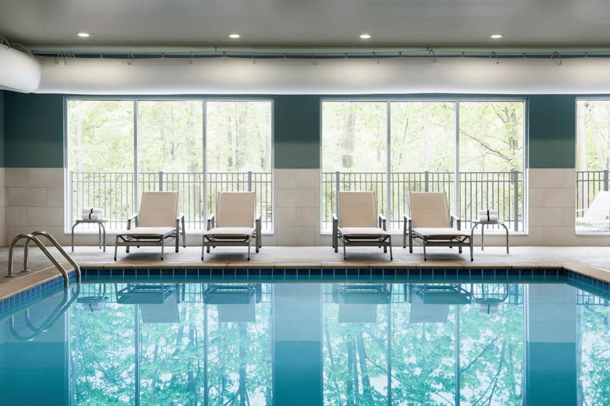 Avid Hotel Traverse City By Ihg Εξωτερικό φωτογραφία